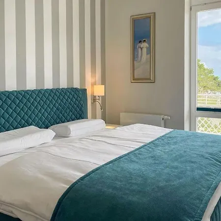 Haus Duenenstrasse 25, App 5 아파트 *